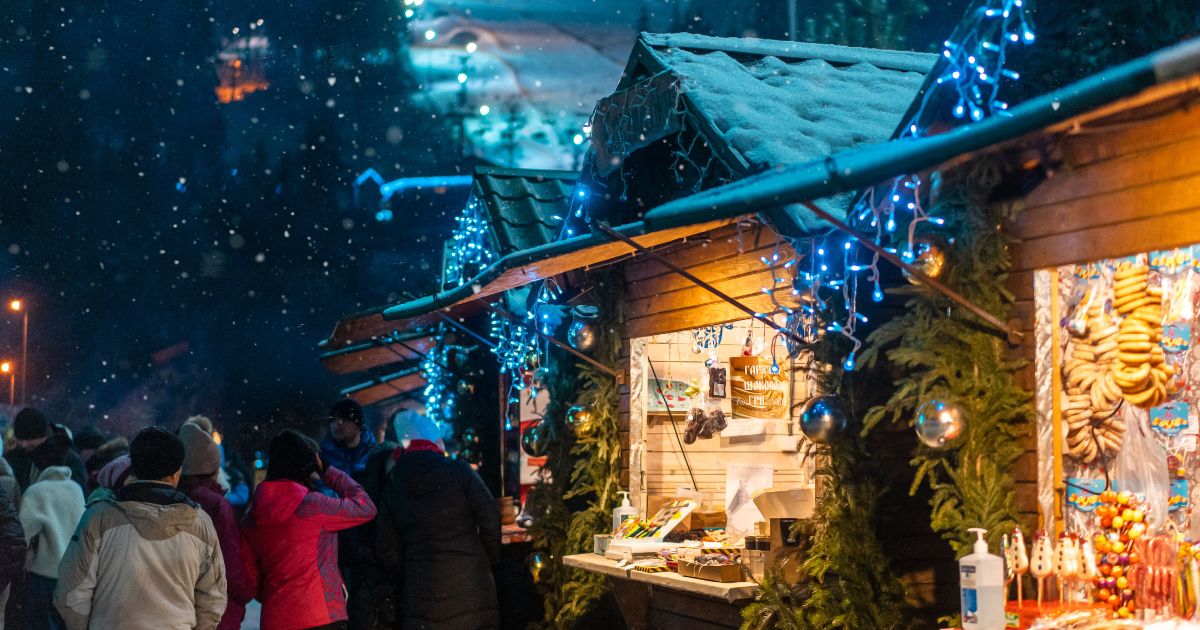 Embracing Winter Outdoors: Hosting and Adventuring